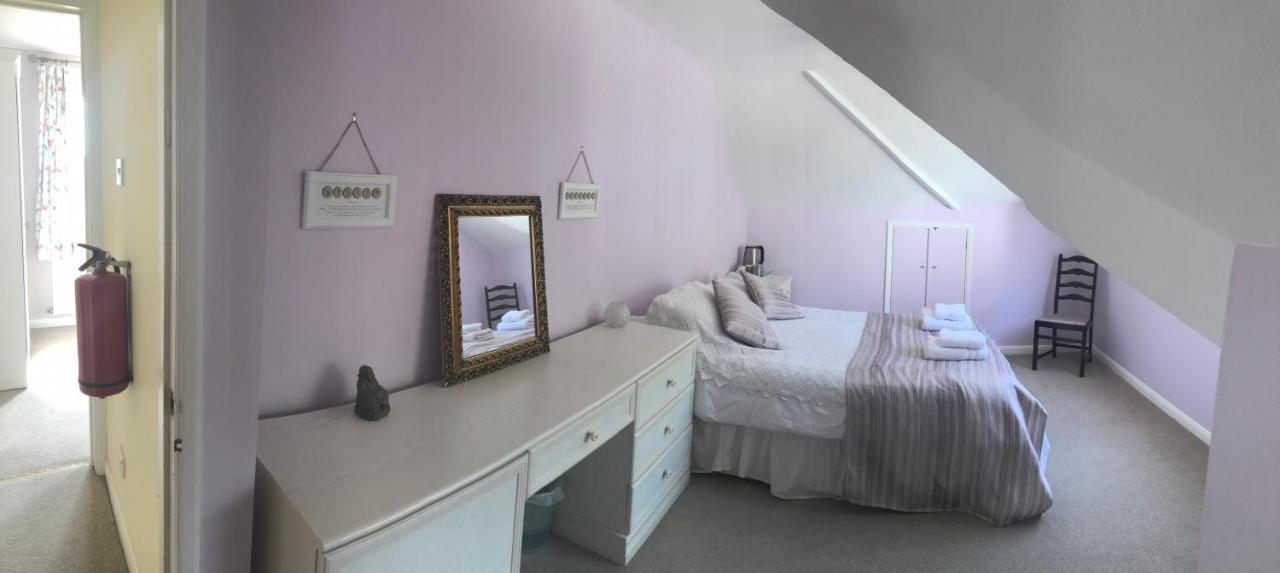 Healing Waters Sanctuary For Exclusive Private Hire And Self Catering Board, Vegetarian, Alcohol & Wifi Free Retreat In Гластонбери Экстерьер фото